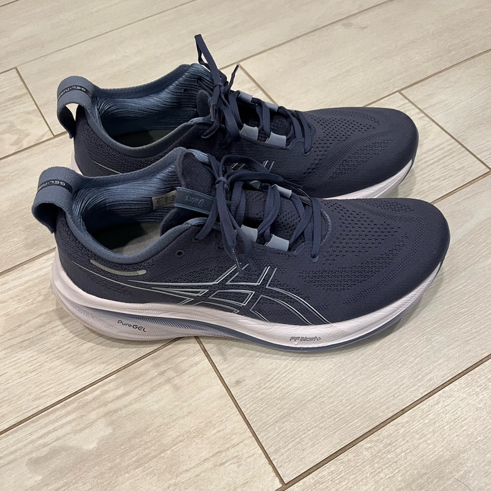 ASICS Gel Nimbus 26 Size 11.5